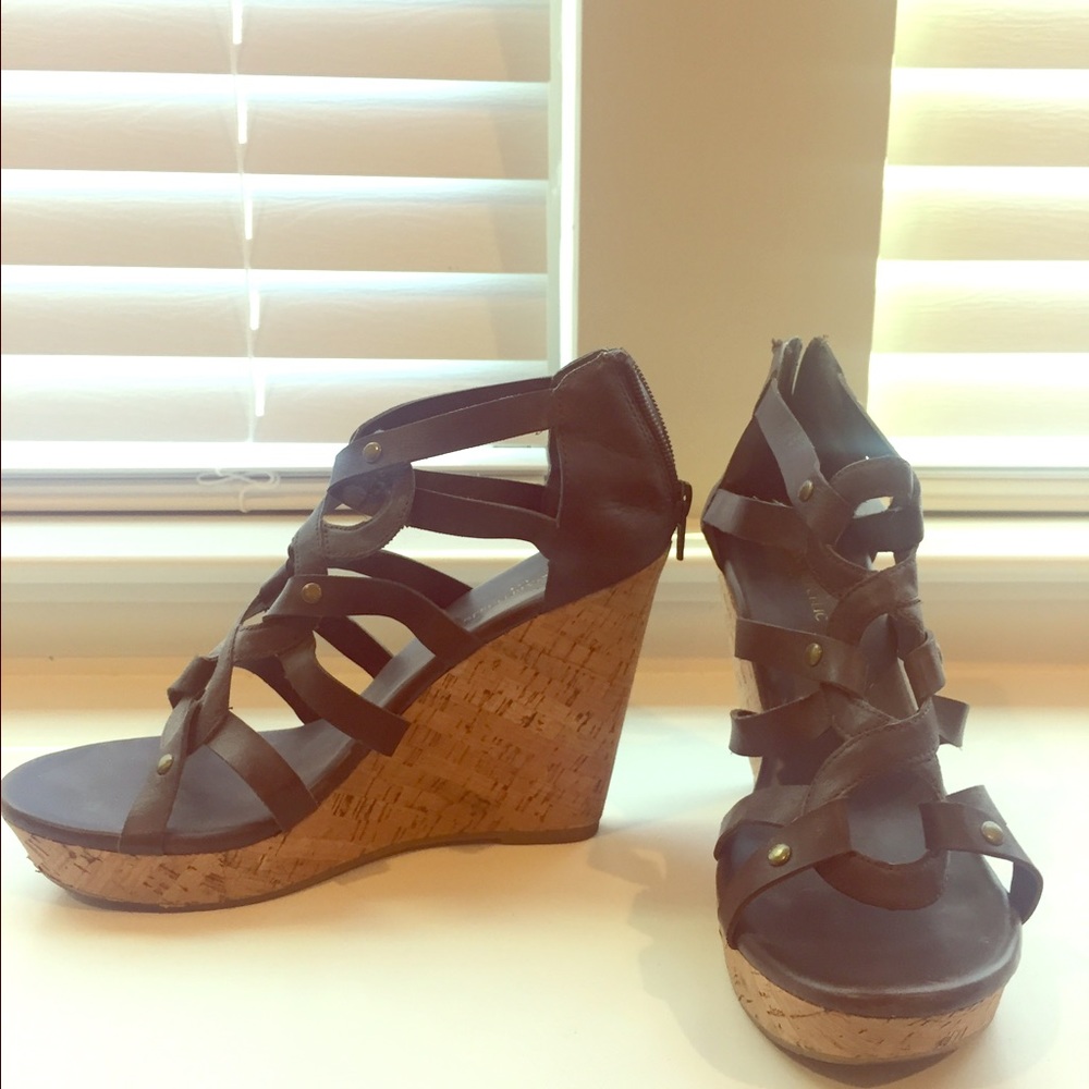 Banana Republic Brown Leather Wedges Size 8.5